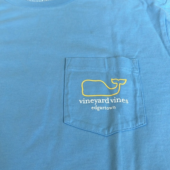 Vineyard Vines Edgartown medium tee! Short sleeve. - Picture 6 of 7